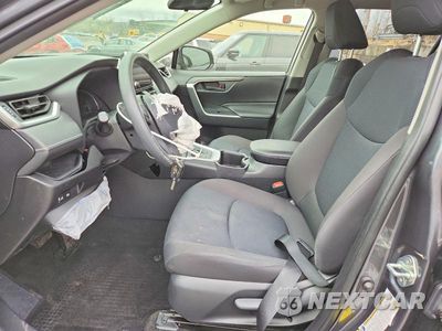 Zdjęcie 10 z 23 samochodu: 2023 TOYOTA RAV4 HYBRID LE VIN:JTMMWRFV4PD187799 - miniatura