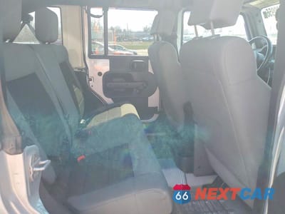 Zdjęcie 10 z 11 samochodu: 2008 JEEP WRANGLER UNLIMITED X VIN:1J4GA39138L643150 - miniatura