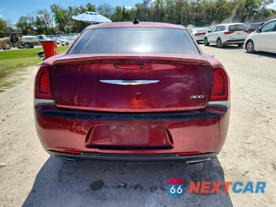 Zdjęcie 6 z 12 samochodu: 2018 CHRYSLER 300 TOURING VIN:2C3CCAAG3JH191601 - miniatura