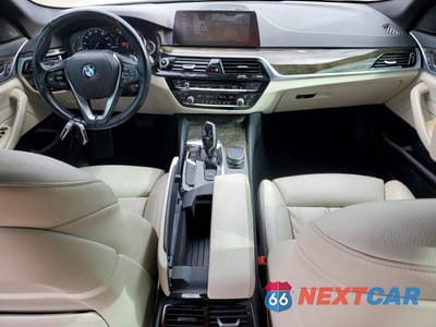Zdjęcie 8 z 11 samochodu: 2019 BMW 530E VIN:WBAJA9C56KB399143 - miniatura