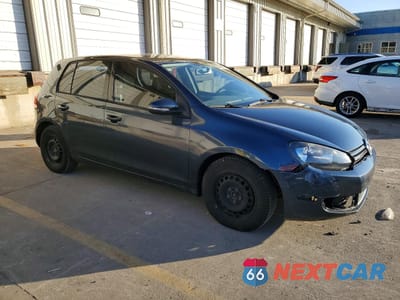 Czwarte zdjęcie samochodu z boku: 2013 VOLKSWAGEN GOLF VIN:WVWDB7AJ4DW133987 - miniatura