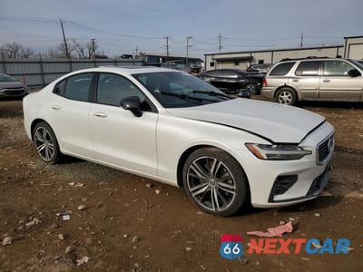 Czwarte zdjęcie samochodu z boku: 2019 VOLVO S60 T6 R-DESIGN VIN:7JRA22TM7KG014501 - miniatura