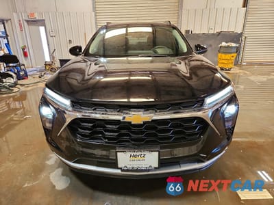 Piąte zdjęcie samochodu w środku: 2025 CHEVROLET TRAX 1LT VIN:KL77LHEP1SC312725 - miniatura