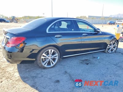 Trzecie zdjęcie samochodu z tyłu: 2015 MERCEDES-BENZ C 300 VIN:55SWF4JB8FU067664 - miniatura