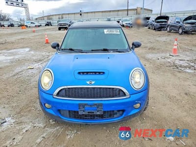 Piąte zdjęcie samochodu w środku: 2010 MINI COOPER S CLUBMAN VIN:WMWMM3C51ATZ32767 - miniatura