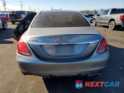 Zdjęcie 6 z 11 samochodu: 2015 MERCEDES-BENZ C 300 4MATIC VIN:55SWF4KB7FU015652 - miniatura