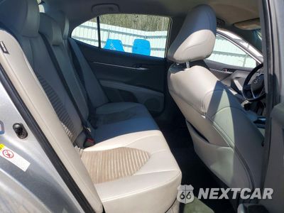 Zdjęcie 10 z 13 samochodu: 2018 TOYOTA CAMRY SE VIN:4T1B11HK1JU608536 - miniatura