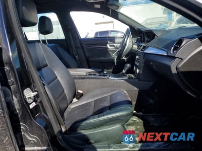 Zdjęcie 7 z 12 samochodu: 2013 MERCEDES-BENZ C VIN:WDDGF8AB6DA769216 - miniatura
