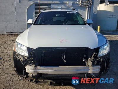 Piąte zdjęcie samochodu w środku: 2016 AUDI Q5 PREMIUM PLUS VIN:WA1L2AFP6GA007244 - miniatura