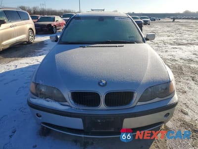 Piąte zdjęcie samochodu w środku: 2003 BMW 325 VIN:WBAEV33433KL58996 - miniatura