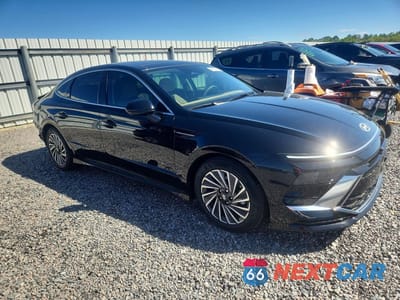 Czwarte zdjęcie samochodu z boku: 2025 HYUNDAI SONATA HYBRID LIMITED VIN:KMHL54JJ1SA124896 - miniatura