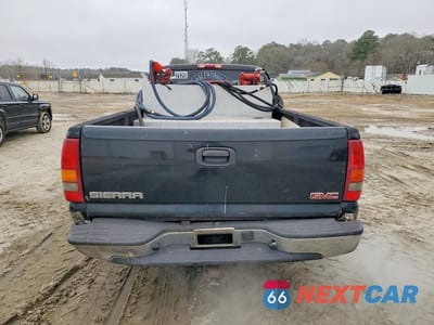 Zdjęcie 6 z 11 samochodu: 2003 GMC NEW SIERRA K1500 VIN:1GTEK19T13E325671 - miniatura