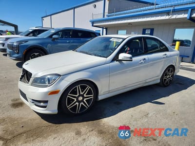 2013 MERCEDES-BENZ C 250 WDDGF4HB2DR257887 - główne zdjęcie licytacji z USA - miniatura