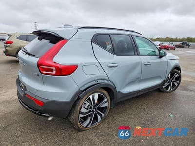 Trzecie zdjęcie samochodu z tyłu: 2024 VOLVO XC40 PLUS VIN:YV4L12UL4R2302867 - miniatura