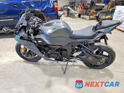 Trzecie zdjęcie samochodu z tyłu: 2025 KAWASAKI ZX636 K VIN:JKBZXJK1XSA008771 - miniatura