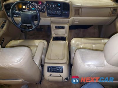 Zdjęcie 8 z 13 samochodu: 2000 CHEV SUBURBAN VIN:3GNFK16T4YG148422 - miniatura