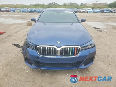 Piąte zdjęcie samochodu w środku: 2021 BMW 530 XI VIN:WBA13BJ08MWX17865 - miniatura