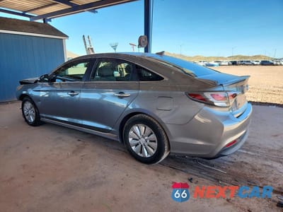 Drugie zdjęcie samochodu z przodu: 2017 HYUNDAI SONATA HYBRID SE VIN:KMHE24L35HA071077 - miniatura