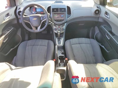 Zdjęcie 8 z 13 samochodu: 2014 CHEVROLET SONIC LT VIN:1G1JC5SH9E4224906 - miniatura