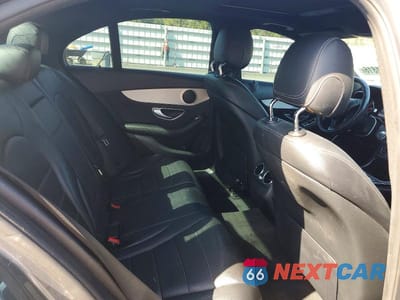 Zdjęcie 10 z 12 samochodu: 2018 MERCEDES-BENZ C 300 VIN:55SWF4JB0JU262778 - miniatura