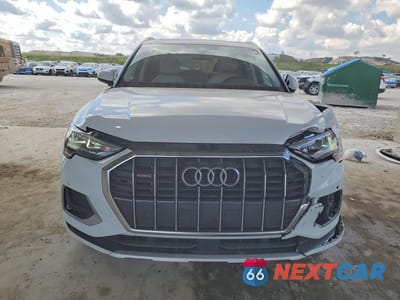 Piąte zdjęcie samochodu w środku: 2020 AUDI Q3 PREMIUM VIN:WA1AECF35L1101861 - miniatura