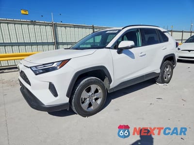2024 TOYOTA RAV4 XLE 2T3W1RFV2RC268086 - główne zdjęcie licytacji z USA - miniatura