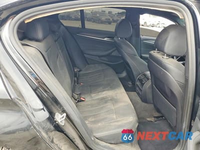 Zdjęcie 10 z 12 samochodu: 2022 BMW 530E VIN:WBA13AG07NCK52211 - miniatura