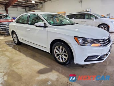 Czwarte zdjęcie samochodu z boku: 2016 VOLKSWAGEN PASSAT S VIN:1VWAT7A3XGC027693 - miniatura