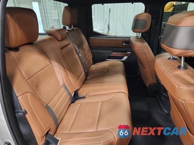 Zdjęcie 10 z 12 samochodu: 2024 TOYOTA TUNDRA 1794 EDITION VIN:5TFMA5EC2RX023038 - miniatura