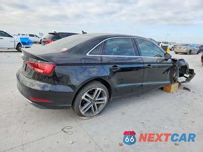 Trzecie zdjęcie samochodu z tyłu: 2019 AUDI A3 PREMIUM VIN:WAUAUGFF6K1010989 - miniatura