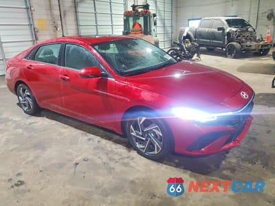 Czwarte zdjęcie samochodu z boku: 2025 HYUNDAI ELANTRA SEL CONVENIENCE VIN:KMHLS4DG7SU034515 - miniatura