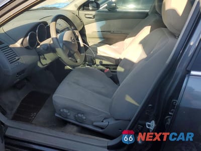 Zdjęcie 7 z 12 samochodu: 2005 NISSAN ALTIMA VIN:1N4AL11D25N926760 - miniatura