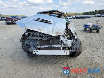 Piąte zdjęcie samochodu w środku: 2016 TOYOTA 4RUNNER TRAIL PREMIUM VIN:JTEBU5JR0G5325828 - miniatura