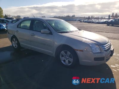 Czwarte zdjęcie samochodu z boku: 2008 FORD FUSION SE VIN:3FAHP01128R229447 - miniatura