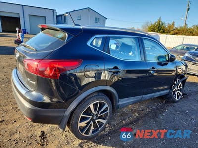 Trzecie zdjęcie samochodu z tyłu: 2017 NISSAN ROGUE SPORT SL VIN:JN1BJ1CR1HW119189 - miniatura