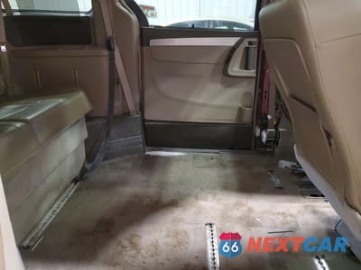 Zdjęcie 11 z 13 samochodu: 2011 VOLKSWAGEN ROUTAN SEL VIN:2V4RW5DGXBR691482 - miniatura