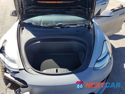 Zdjęcie 11 z 11 samochodu: 2018 TESLA MODEL 3 VIN:5YJ3E1EB5JF070689 - miniatura