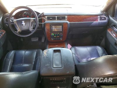 Zdjęcie 8 z 15 samochodu: 2011 CHEVROLET TAHOE C1500 LT VIN:1GNSCBE07BR289548 - miniatura