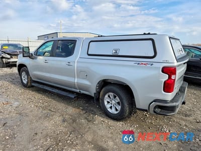 Drugie zdjęcie samochodu z przodu: 2022 CHEVROLET SILVERADO K1500 LT VIN:1GCPDDEK5NZ542220 - miniatura