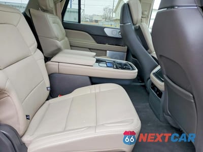 Zdjęcie 11 z 13 samochodu: 2024 LINCOLN NAVIGATOR L RESERVE VIN:5LMJJ3LG8REL11230 - miniatura