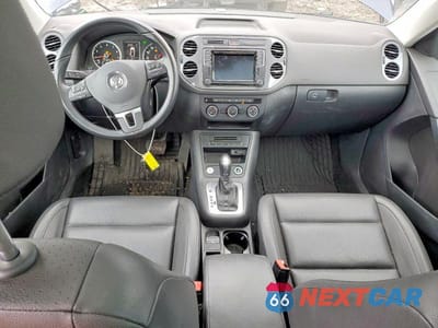 Zdjęcie 8 z 12 samochodu: 2016 VOLKSWAGEN TIGUAN S VIN:WVGAV7AX8GW525952 - miniatura