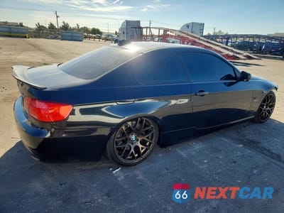 Trzecie zdjęcie samochodu z tyłu: 2011 BMW 335 XI VIN:WBAKF9C57BE261714 - miniatura