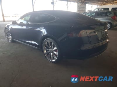 Drugie zdjęcie samochodu z przodu: 2015 TESLA MODEL S P85D VIN:5YJSA4H49FF084026 - miniatura