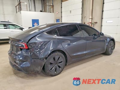 Trzecie zdjęcie samochodu z tyłu: 2025 TESLA MODEL 3 VIN:5YJ3E1EA6SF984409 - miniatura