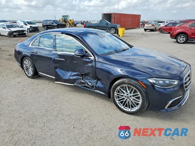 Czwarte zdjęcie samochodu z boku: 2023 MERCEDES-BENZ S 580 4MATIC VIN:W1K6G7GB6PA217682 - miniatura