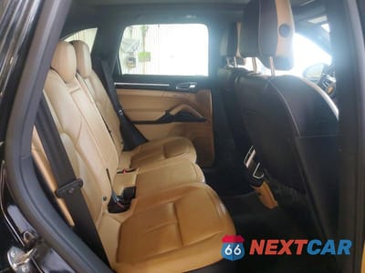 Zdjęcie 11 z 12 samochodu: 2015 PORSCHE CAYENNE SE HYBRID VIN:WP1AE2A21FLA51479 - miniatura