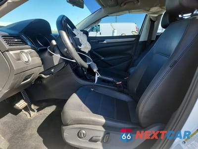 Zdjęcie 7 z 12 samochodu: 2017 VOLKSWAGEN PASSAT R-LINE VIN:1VWDT7A34HC031575 - miniatura