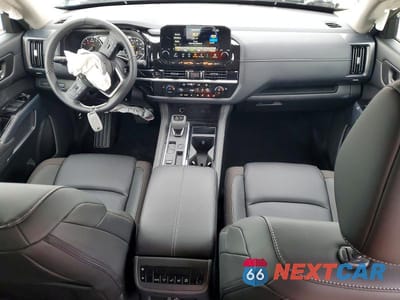 Zdjęcie 8 z 13 samochodu: 2025 NISSAN PATHFINDER SL VIN:5N1DR3CA2SC302464 - miniatura