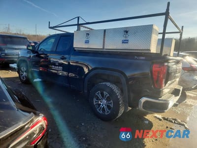 Drugie zdjęcie samochodu z przodu: 2023 GMC SIERRA K1500 VIN:1GTRUAED3PZ148341 - miniatura