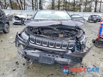 Piąte zdjęcie samochodu w środku: 2022 JEEP COMPASS LIMITED VIN:3C4NJDCB0NT231305 - miniatura